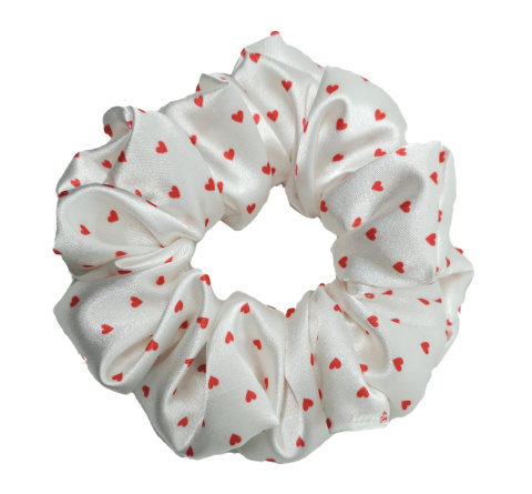 Gumka Scrunchie w Serduszkanazwy Gumka Scrunchie w Serduszkanazwy